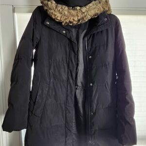Uniqlo Black Puffer Jacket with Brown Fur Trim